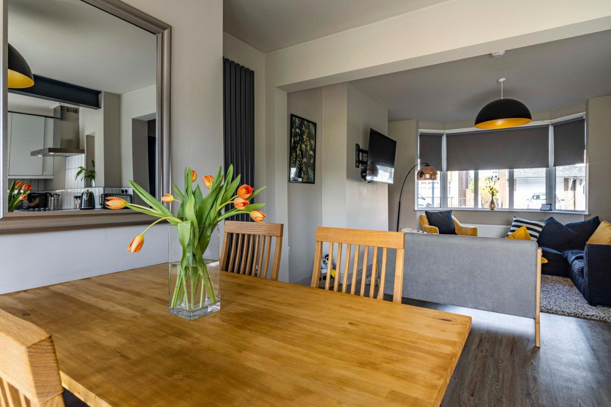 Вилла Spacious With Garden-sleeps 5 Contractors, Families, And Group Welcome *