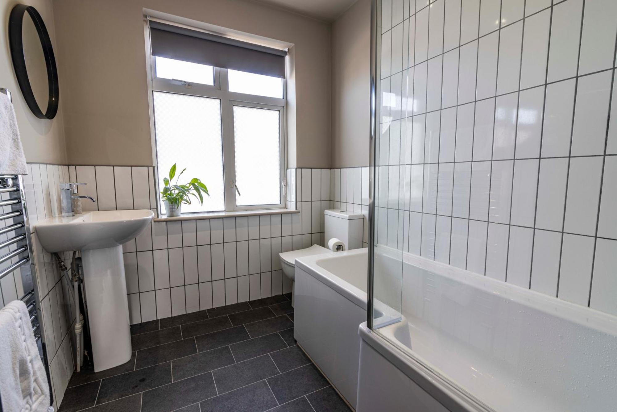 Вилла Spacious With Garden-sleeps 5 Contractors, Families, And Group Welcome *